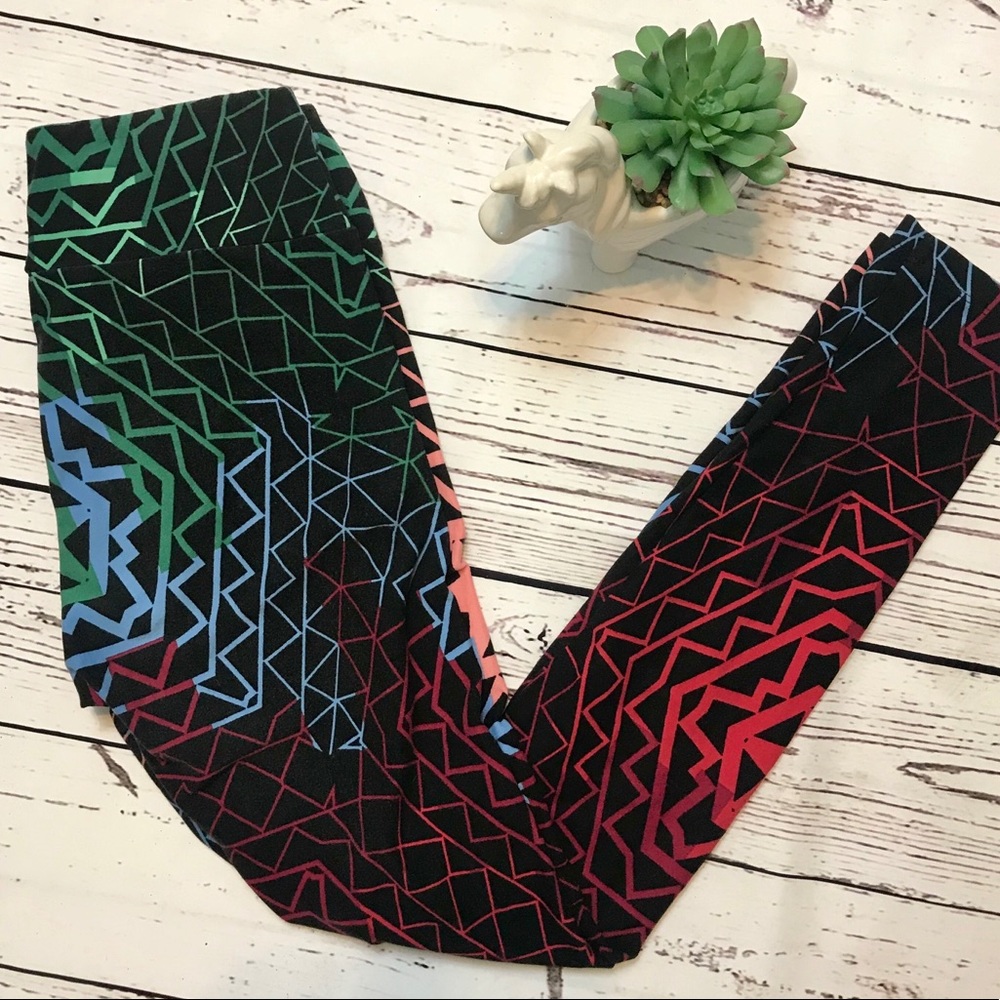 LULAROE fun patterned OS leggings